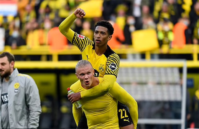 Haaland và Bellingham, hai trong những thương vụ bán nổi đình nổi đám của Dortmund